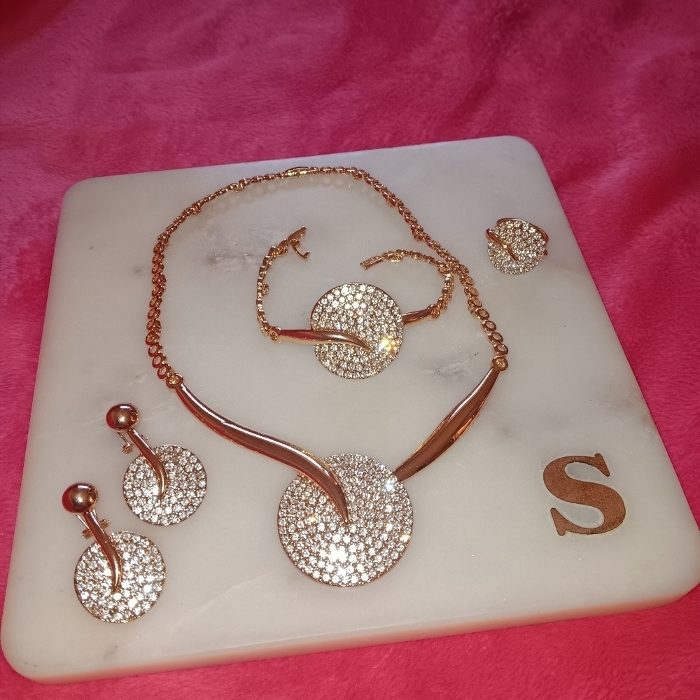 Gold plated ring necklace set 4 Pieces Beautiful